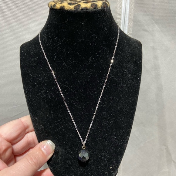 Silver Tone Necklace With Black AB Bead Pendant - Picture 1 of 2